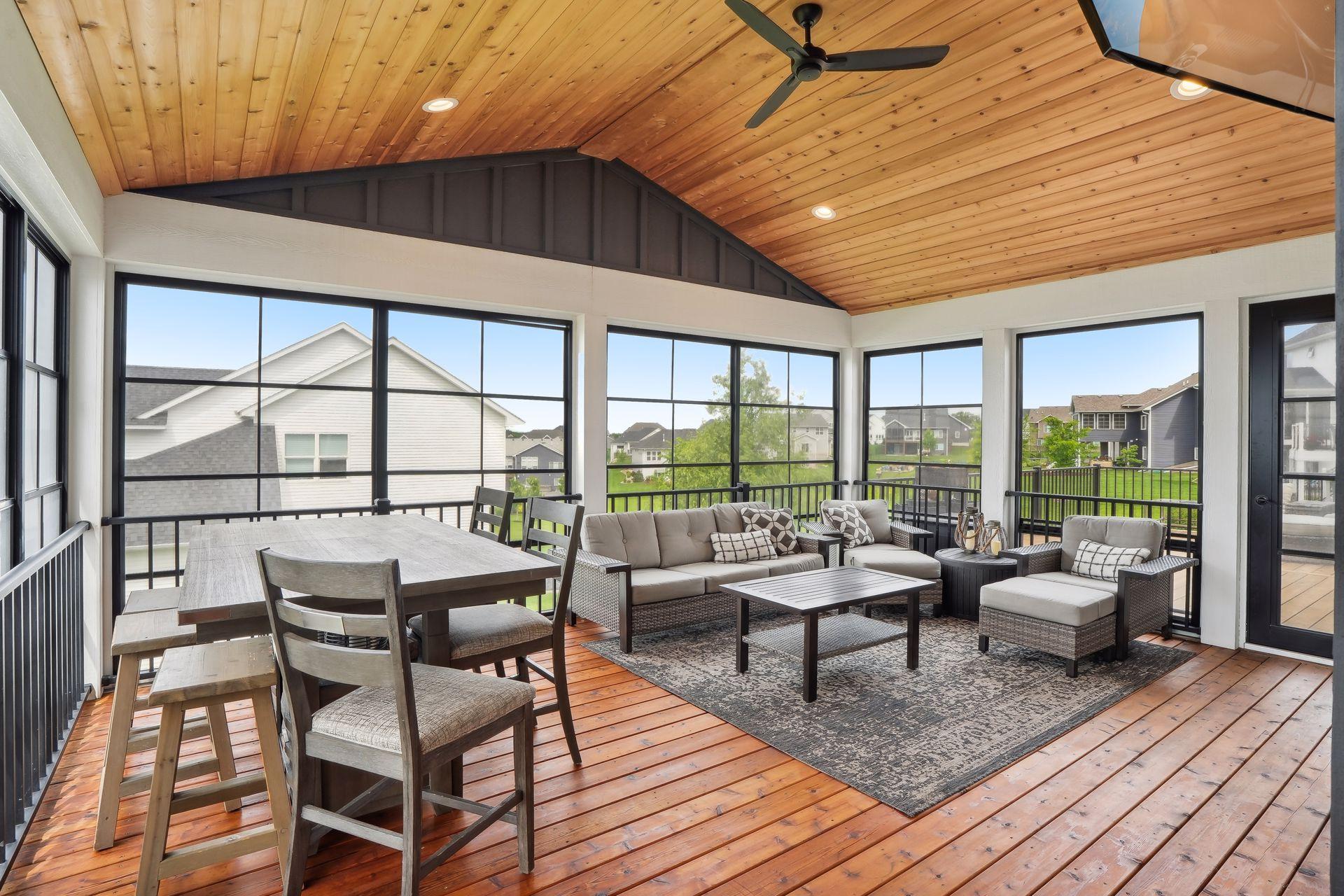 Harvest Dr, Lakeville, MN 55044