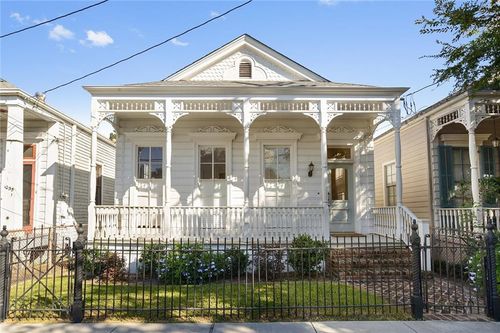1031 Arabella St, New Orleans, LA, 70115-3138 | Card Image