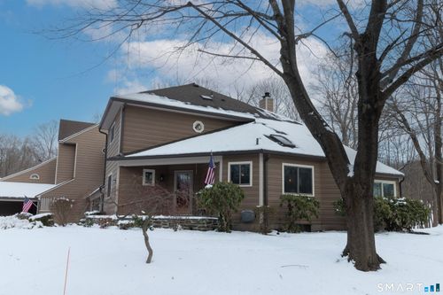 7-7 Meeting House Ln, Shelton, CT, 06484-2868 | Card Image