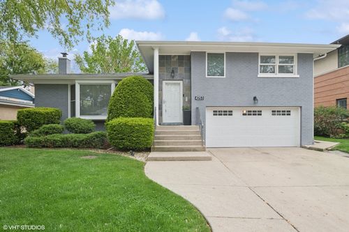 4253 Grove St, Skokie, IL, 60076-1843 | Card Image