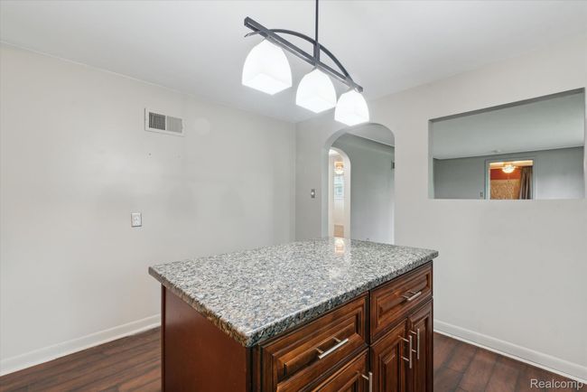 19-Kitchen.jpg | Image 20