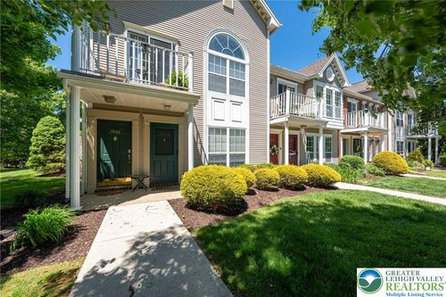1964 Mattis St, Hellertown, PA, 18055-2811 | Card Image