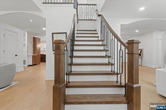 45 Riverview Ter, House other with 6 bedrooms, 6 bathrooms and null parking in Mahwah NJ | Image 4