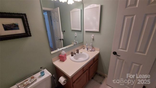 2nd Bath Dressing Area. | Image 20
