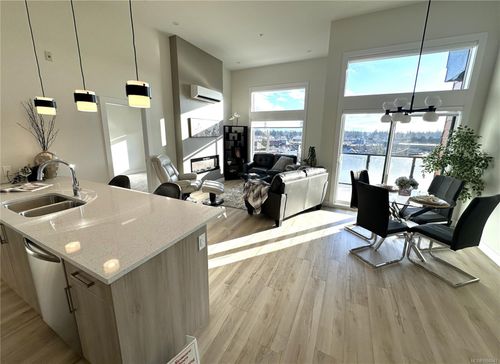 502-918 Jenkins Ave, Victoria, BC, V9B2N7 | Card Image