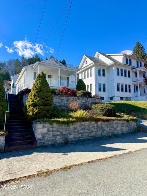 1240 Hillside Ave, Honesdale, PA, 18431-2214 | Card Image
