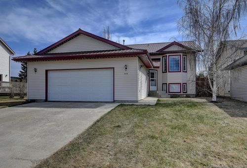 1008 Almond Avenue, Beaverlodge, AB, T0H0C0 | Card Image