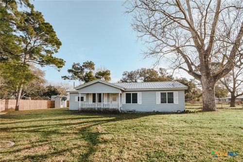 127 S Mesquite Dr, Victoria, TX, 77905-3938 | Card Image