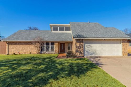 903 Johnsbury Lane, Mansfield, TX, 76063 | Card Image