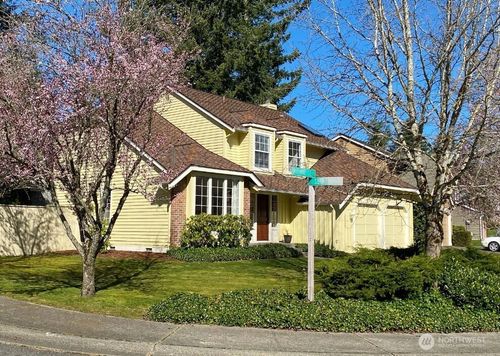 3525 243rd Avenue Se, Sammamish, WA, 98029 | Card Image