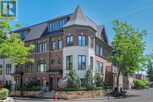 69 Lobo Mews, Etobicoke, ON, M8Z0B2 | Card Image