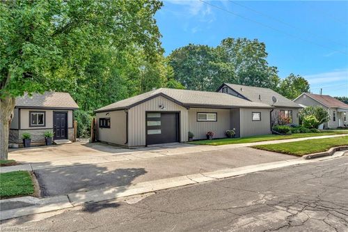 275 Talbot St N, Simcoe, ON, N3Y3X2 | Card Image