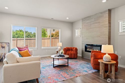 eh49-207 207th St Se, Bothell, WA, 98012-2100 | Card Image