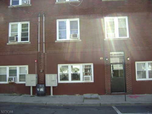 apt-10-75 Center St, Clifton, NJ, 07011-3938 | Card Image
