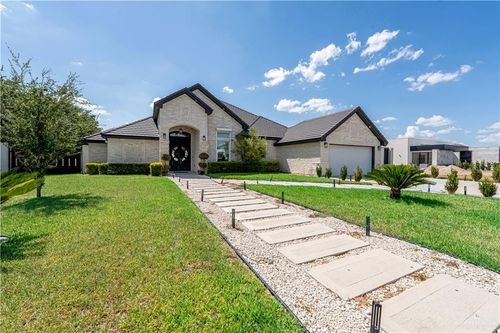 1208 Travis St, Mission, TX, 78572-2032 | Card Image