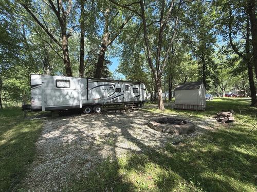 2-210 Woodhaven Dr E, Sublette, IL, 61367 | Card Image