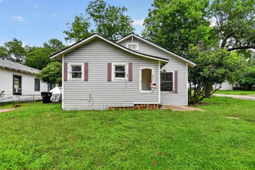 321 S 8th Ave, Out of Area, TX, 75860 | Card Image