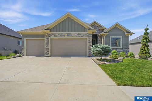7361 Andy Dr, Lincoln, NE, 68516-1063 | Card Image