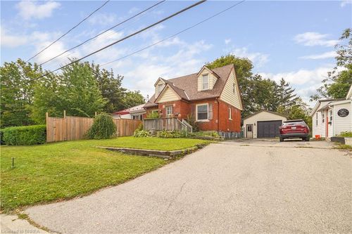 60 Park Rd N, Brantford, ON, N3S6T7 | Card Image