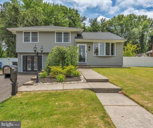 42 Ash Ave, WEST DEPTFORD, NJ, 08096-6301 | Card Image