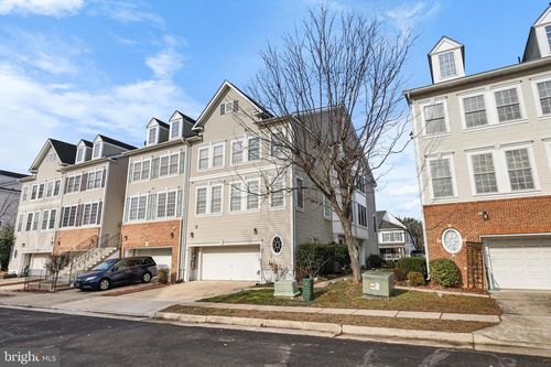 9884 Sounding Shore Ln, BRISTOW, VA, 20136-2589 | Card Image