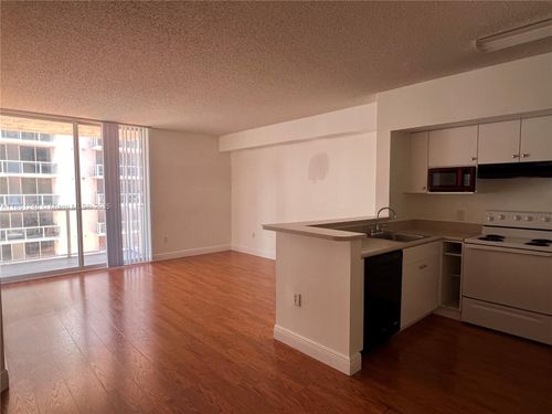 apt-910-5085 Nw 7th St, Miami, FL, 33126-3455 | Card Image