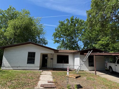 1805 Vermont St, Baytown, TX, 77520-6337 | Card Image