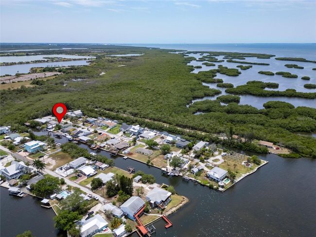 832 Seabreeze Dr, House other with 3 bedrooms, 2 bathrooms and null parking in RUSKIN FL | Image 81