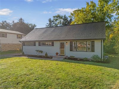 View of front of property featuring a front lawn | Image 3