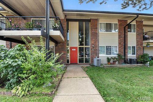 unit-a-10069 Bunker Hill Dr, Saint Louis, MO, 63123-7445 | Card Image