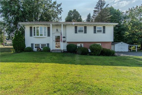 7 Birchwood Dr, Gouverneur, NY, 13642-1201 | Card Image