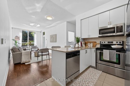 110-20 N Park Rd, Vaughan, ON, L4J0G7 | Card Image