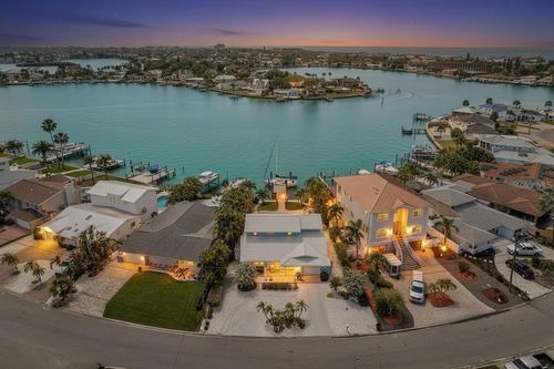 441 Harbor Dr S, Indian Rocks Beach, FL, 33785-3118 | Card Image
