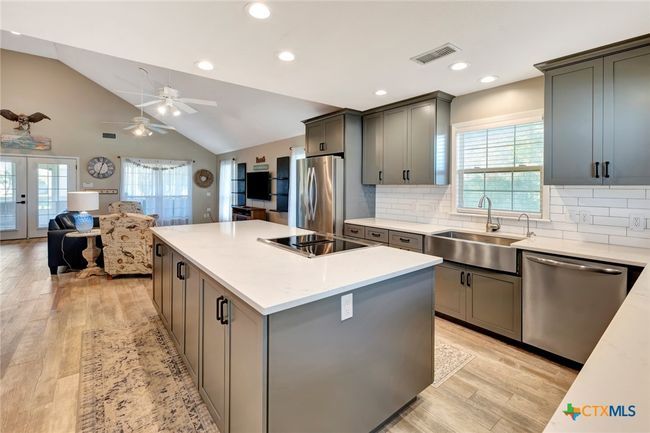 612 W Jackson Ave, House other with 3 bedrooms, 3 bathrooms and null parking in Port O Connor TX | Image 8