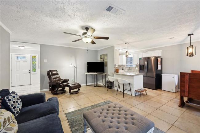1845 King Arthur Ct, House other with 3 bedrooms, 2 bathrooms and null parking in Orange TX | Image 8