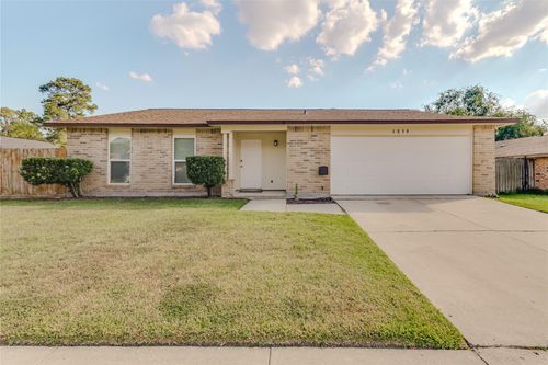 5822 Evening Shadows Ln, Spring, TX, 77373-7282 | Card Image