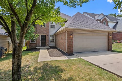 701 Kenova Trce, Lexington, KY, 40511-8856 | Card Image