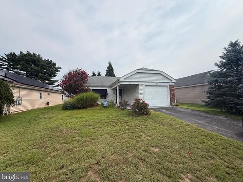 42 New Castle Dr, Southampton, NJ, 08088-1241 | Card Image