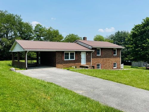206 Briarwood Ln, Rural Retreat, VA, 24368-3082 | Card Image