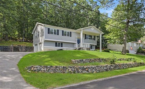 145 Grandview Ave, Lincoln, RI, 02865-2917 | Card Image