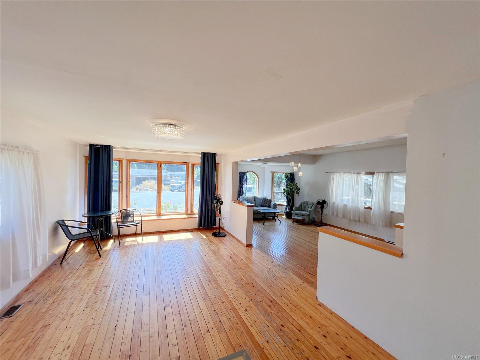 Residential in Gold River 4