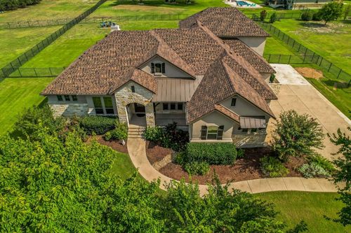301 Umbrella Sky, Liberty Hill, TX, 78642-4642 | Card Image