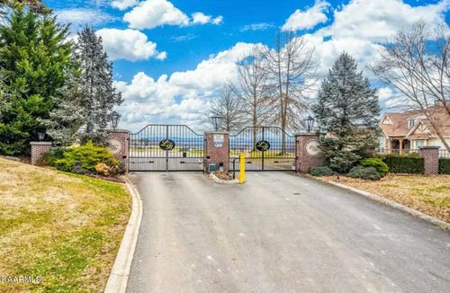 9048 Paradise View Dr, Mooresburg, TN, 37811-2691 | Card Image