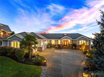 563 3rd Court, House other with 3 bedrooms, 2 bathrooms and 3 parking in Fox Island WA | Image 2