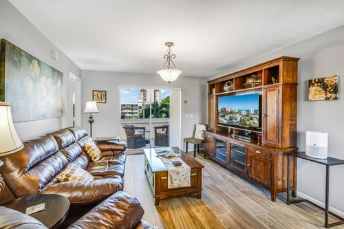 unit-308b-921 Seagrape Dr, MARCO ISLAND, FL, 34145-6242 | Card Image