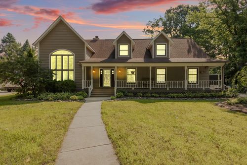 4106 Oak Grove Dr, Valparaiso, IN, 46383 | Card Image