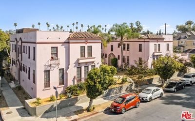 W 12th Street, Home with 10 bedrooms, 11 bathrooms and 11 parking in Los Angeles CA | Image 2