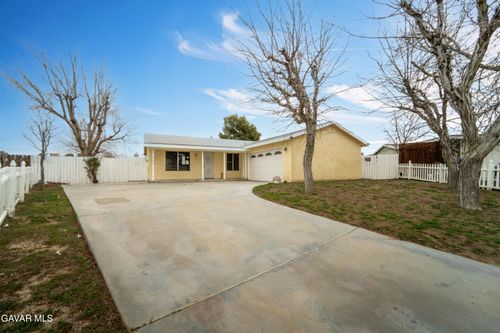 21010 Lodi Pl, California City, CA, 93505-2371 | Card Image
