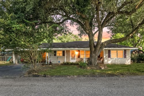 1811 Myrtle St, Liberty, TX, 77575-3603 | Card Image