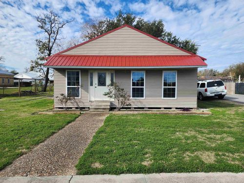 2002 S Bayou Dr, Golden Meadow, LA, 70357-3148 | Card Image